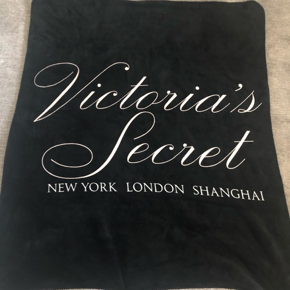 Victoria Secret Sherpa Blanket